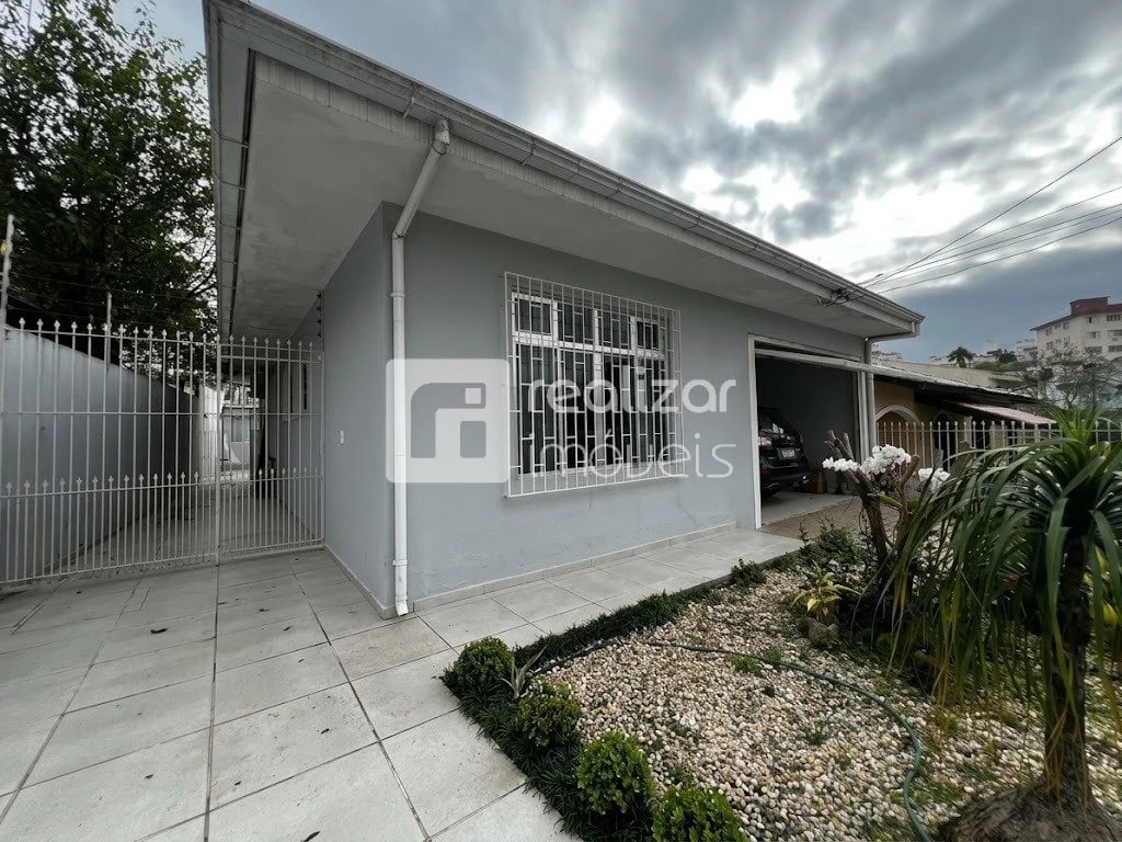 3-bedroom house with a garden in Florianópolis — photo 12