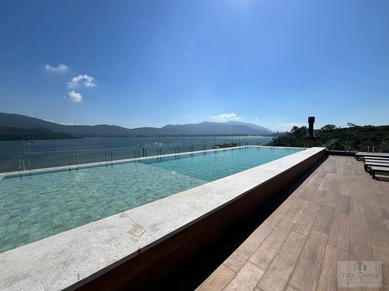 Furnished studio, 55 m², with a water view — photo 17