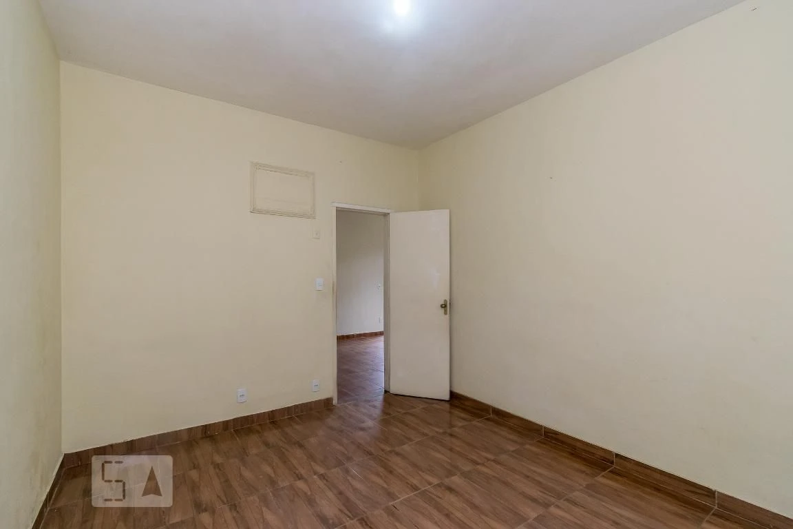 Unfurnished rental with no parking, 2 bedrooms and separate kitchen — photo 22