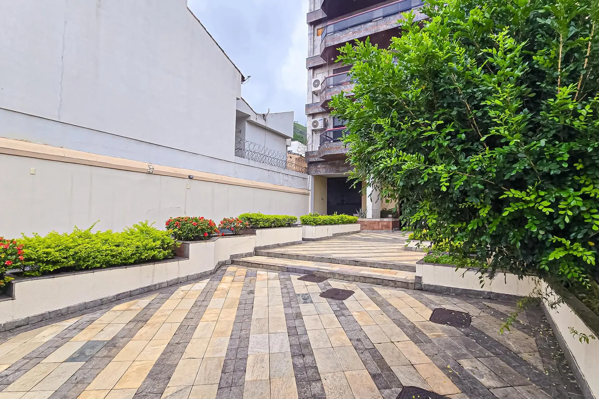 Квартира 131 м² с грилем на балконе и видом на горы — photo 3