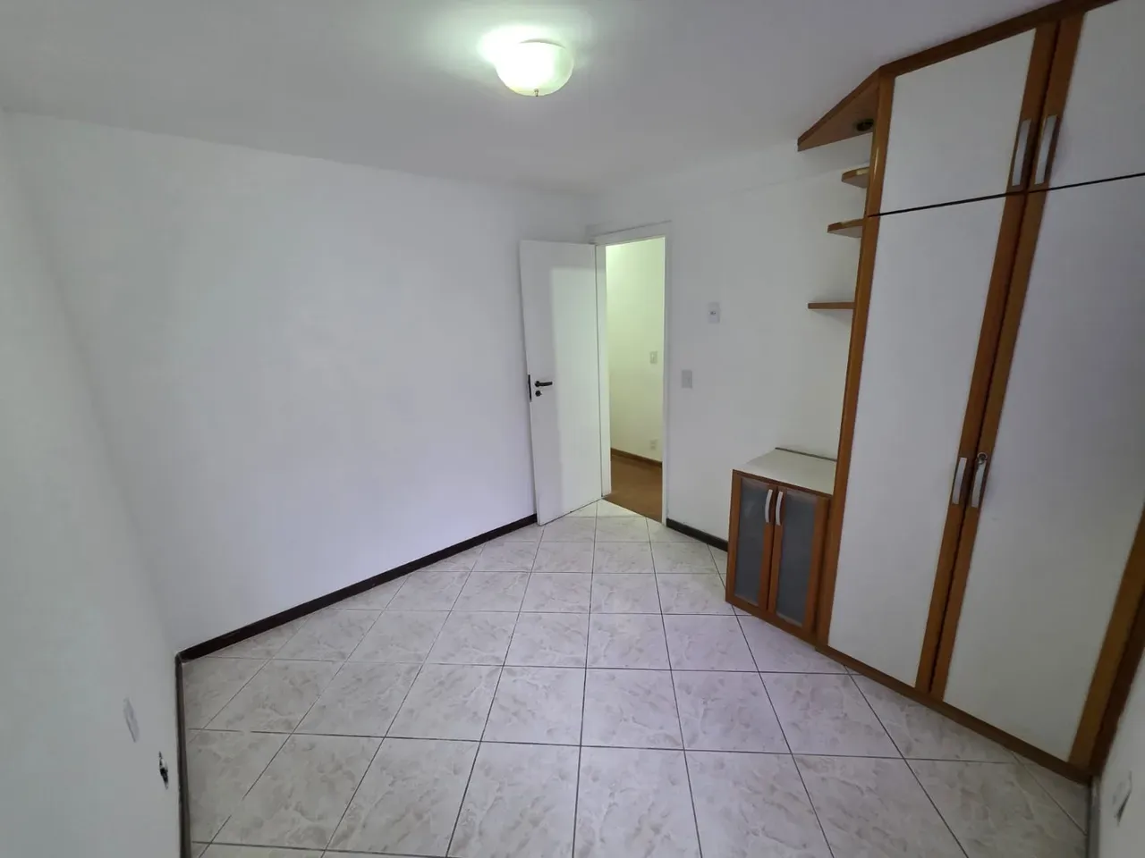 3-bedroom apartment, 1 with its own bathroom, 127 m² — photo 3