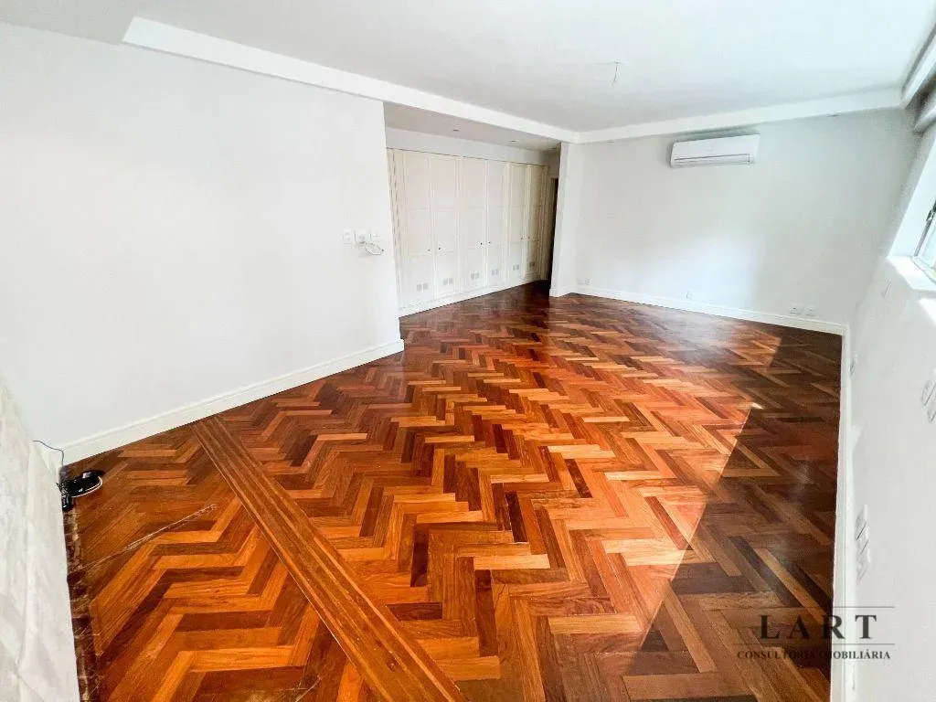Apartamento com 3 dormitórios e 264 m² com 3 vagas — photo 29