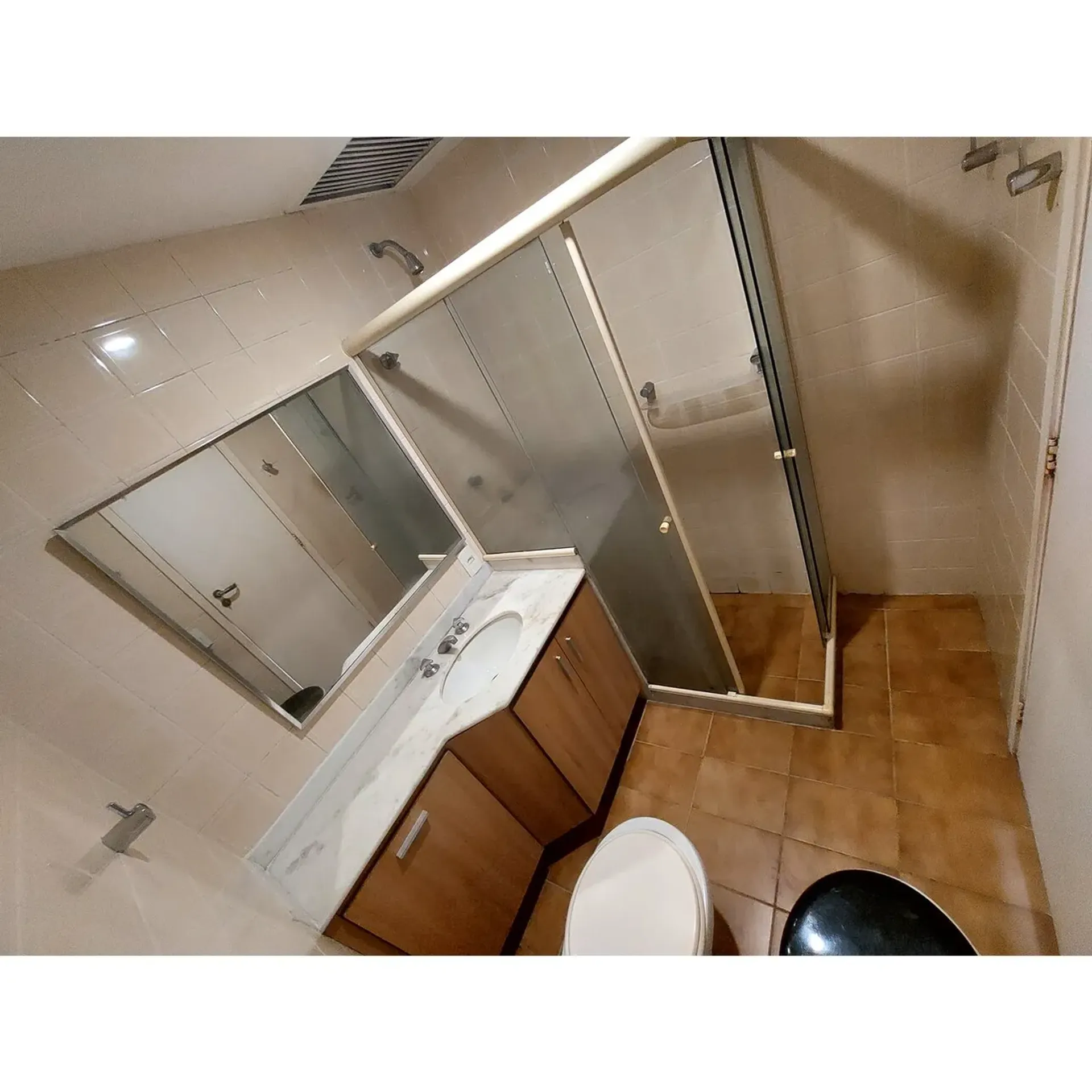 One-bedroom apartment with a washing machine — photo 14