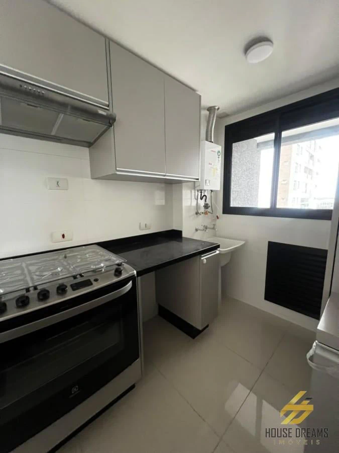 2-bedroom apartment, both with their own bathrooms, 139 m²