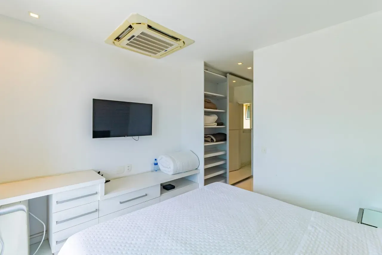 575 m² apartment with 4 en-suite bedrooms and 4 parking — photo 24