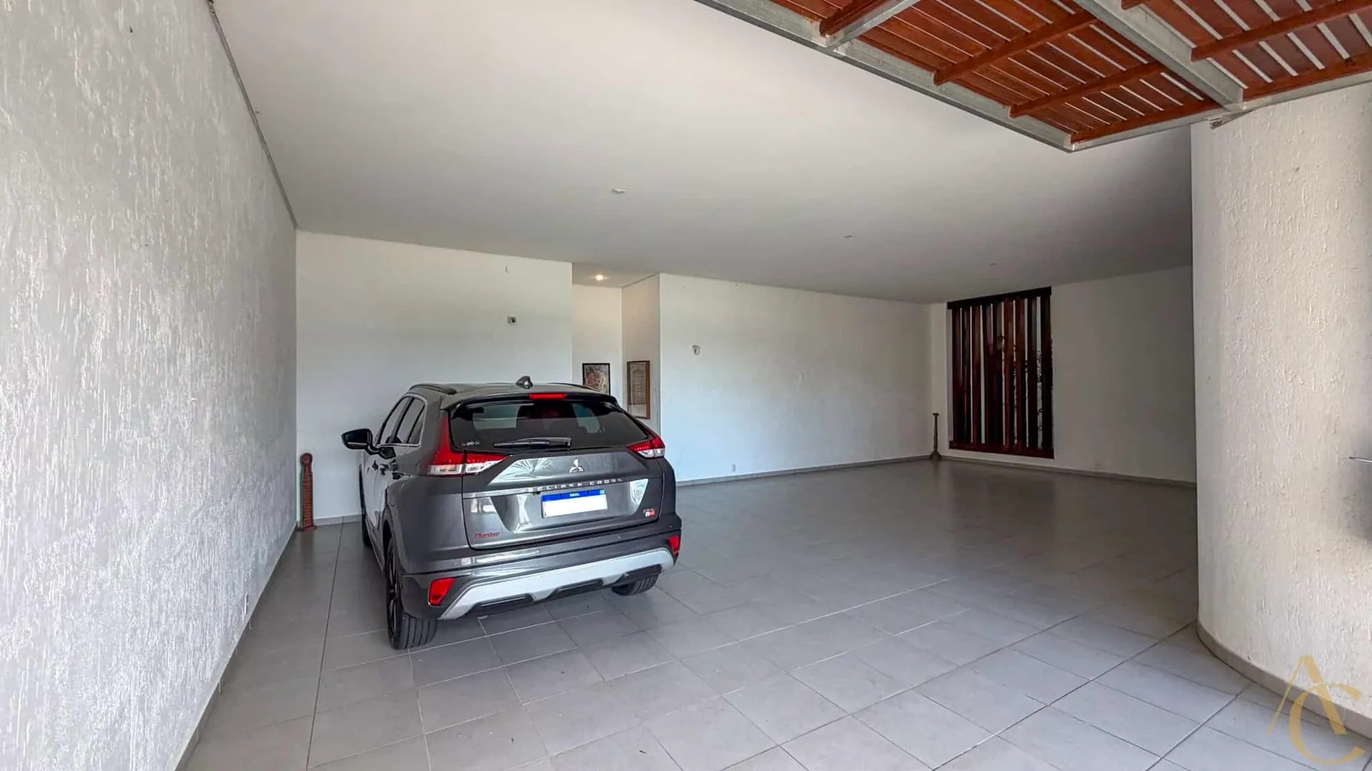 Furnished house, 689 m², with a grill on the balcony — photo 18