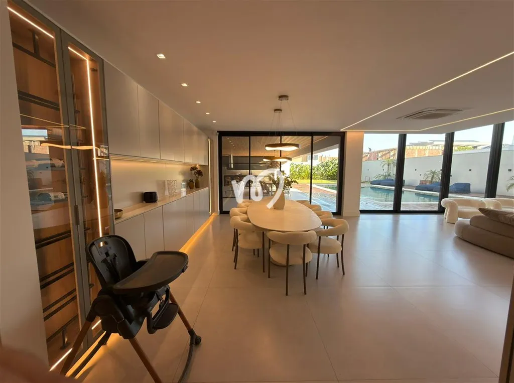 Duplex house with 5 bedrooms and 5 bathrooms — photo 18