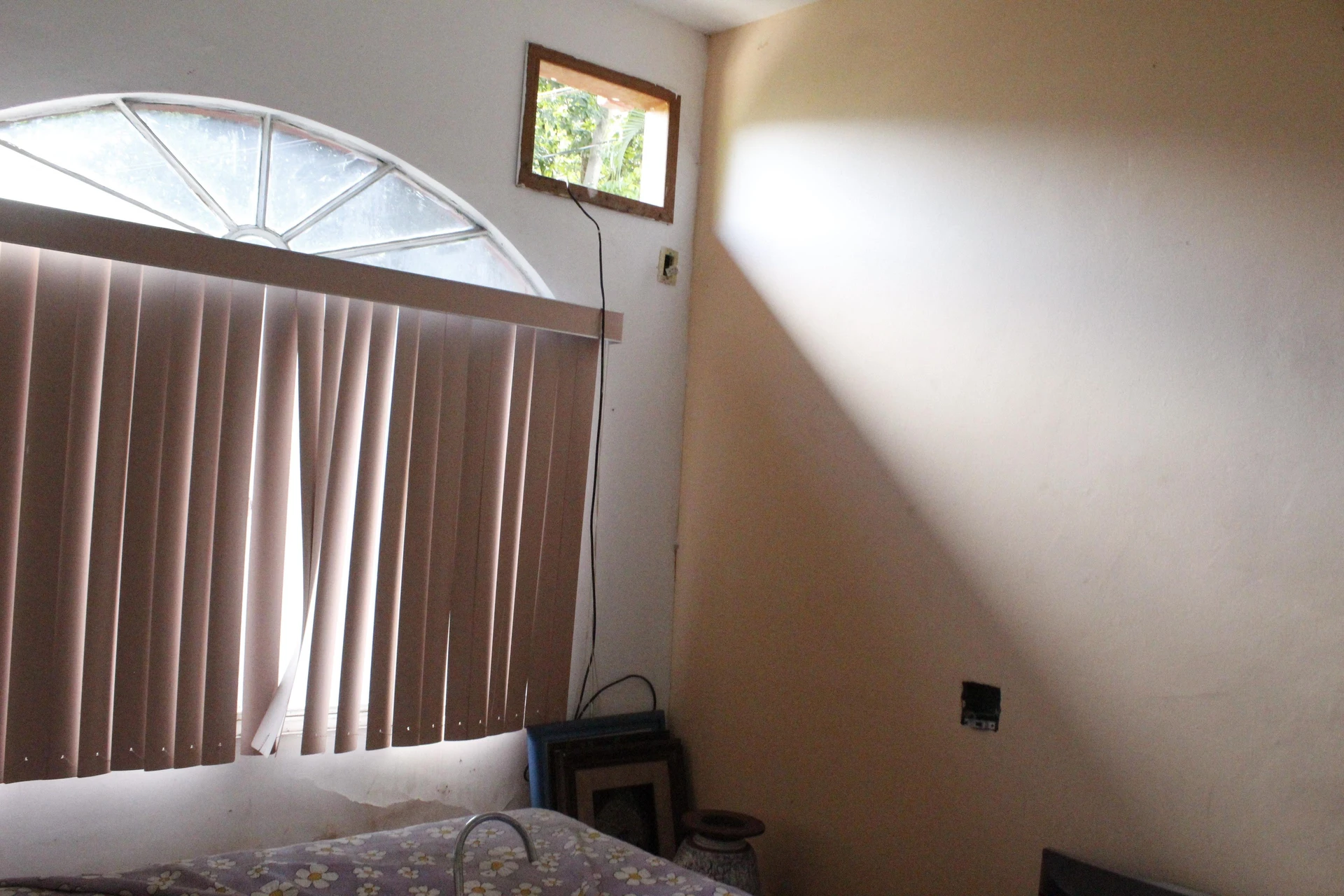 Furnished 4-bedroom house with private balcony — photo 10