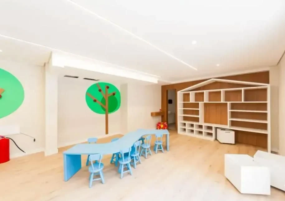2-bedroom apartment with a home office in Curitiba — photo 54