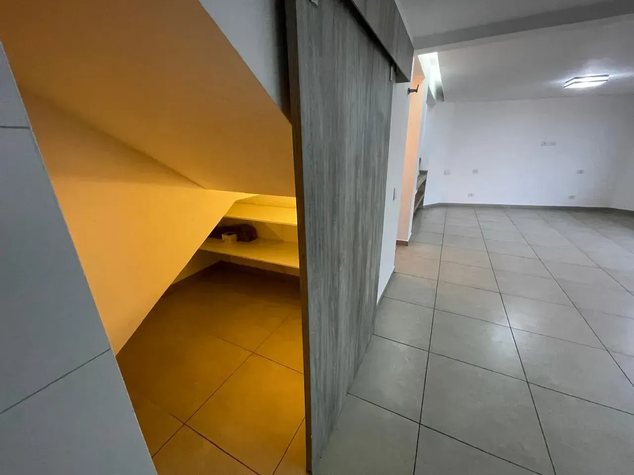 Casa triplex com 4 quartos, 2 banheiros e vaga — photo 16