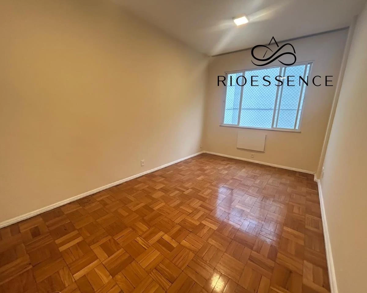 Apartment, 50 m², with wood or laminate floors — photo 28
