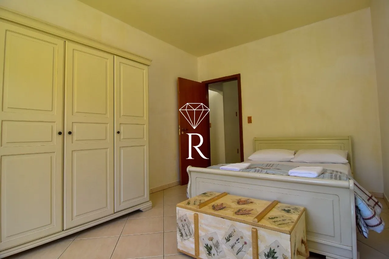 Casa tipo sítio con 4 dormitorios y 6 plazas de aparcamiento — photo 55