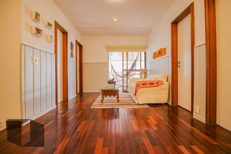 Apartamento de 4 quartos com armários embutidos — photo 17
