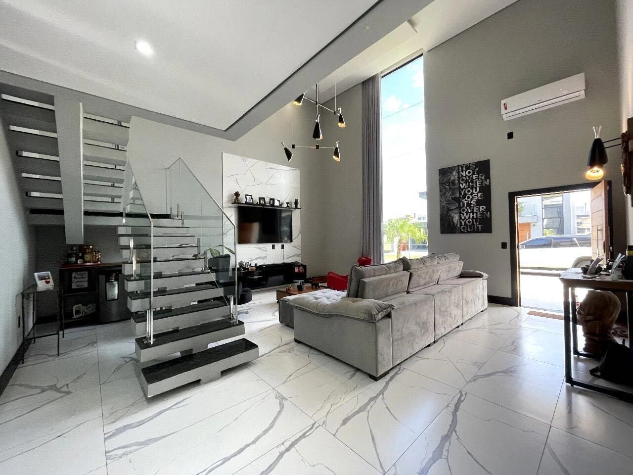Casa amueblada de 350 m² con 5 dormitorios y 4 suites — photo 3
