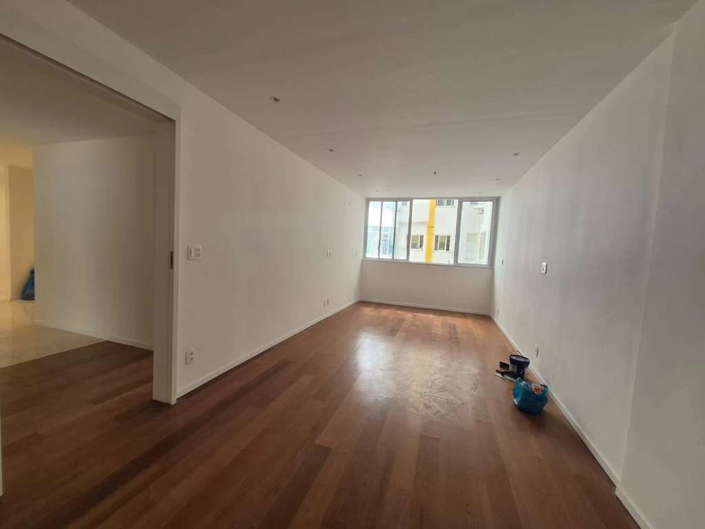Apartment with open-plan kitchen, 2 ensuites and 5 baths — photo 4