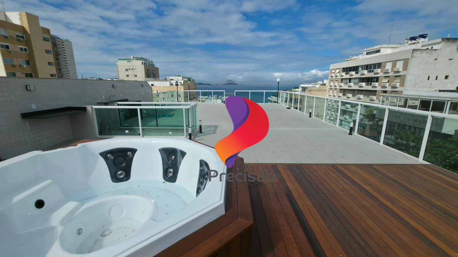 Rental apartment with 3 bedrooms and 5 bathrooms — photo 39