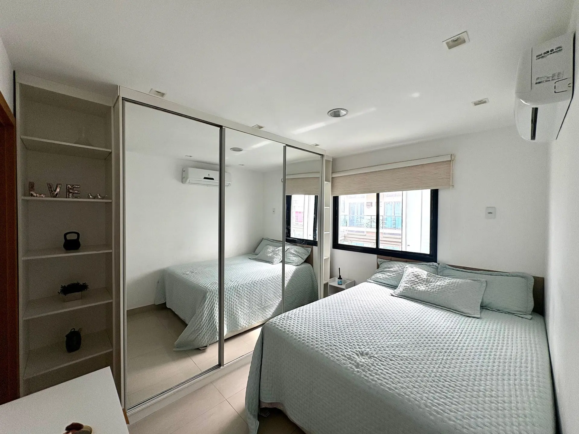 2-bedroom apartment with floor-to-ceiling windows — photo 9