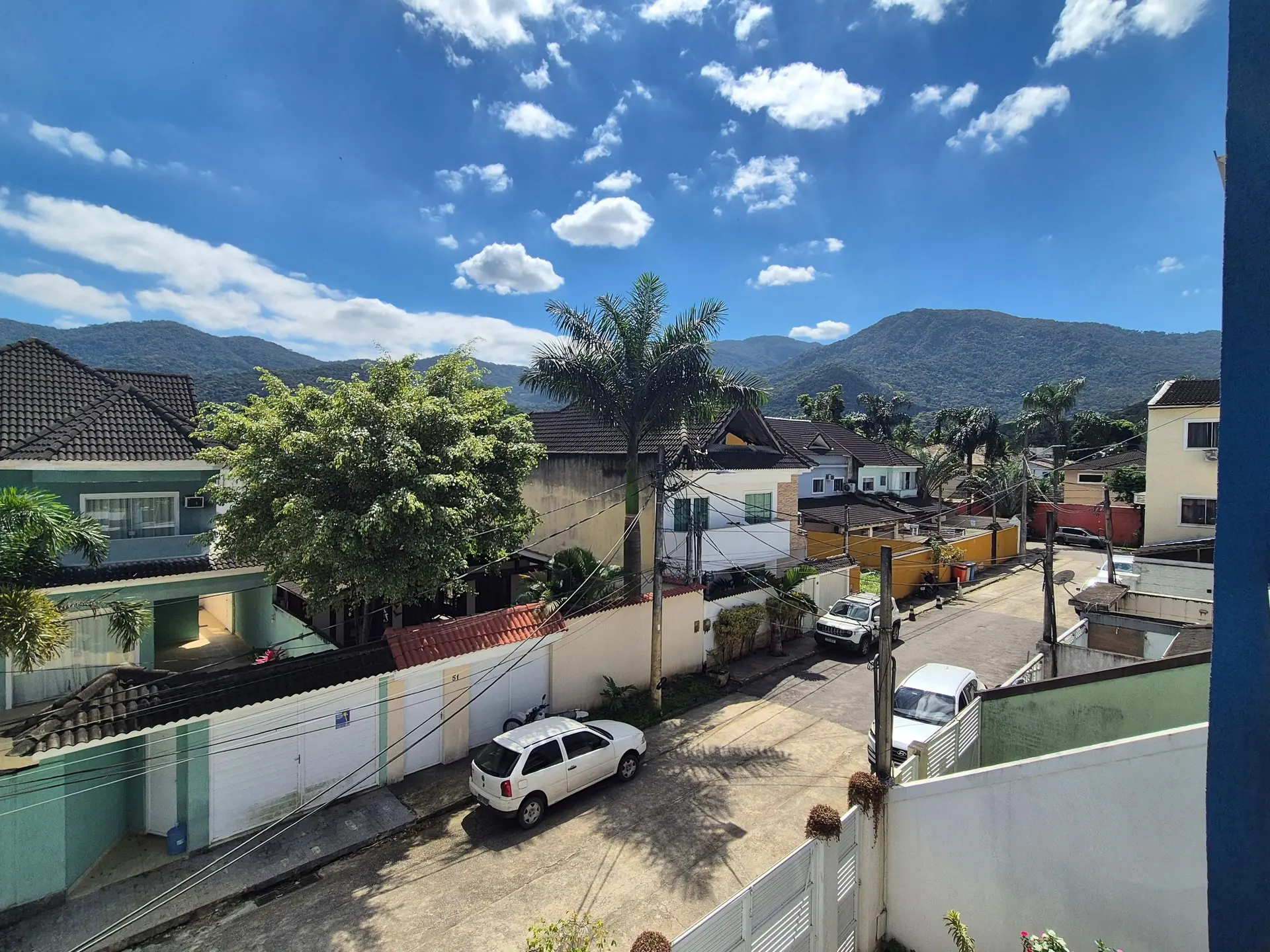 Furnished house with 4 bedrooms and a balcony — photo 39