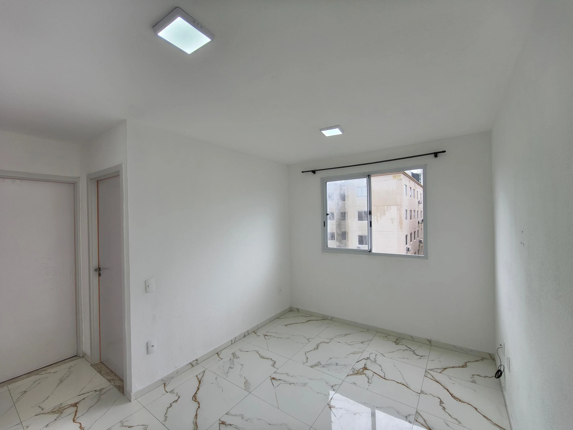 Unfurnished 2-bedroom apartment with 1 parking space — photo 14