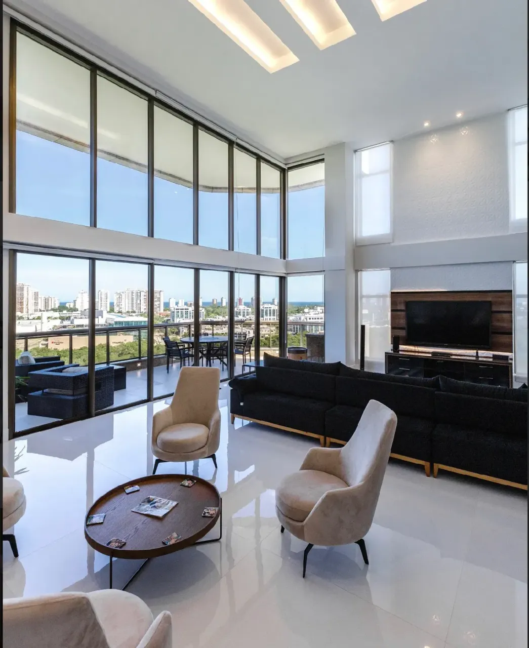 Duplex with 4 bedrooms and an open-plan kitchen — photo 4