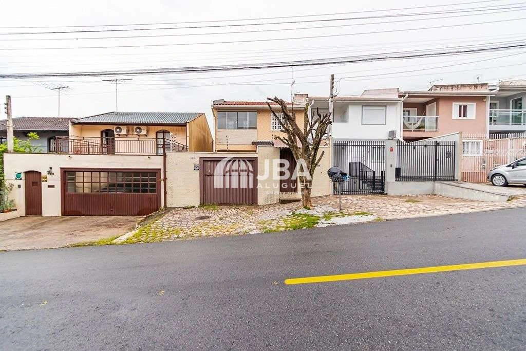 3-bedroom house with a private laundry and washing machine — photo 3