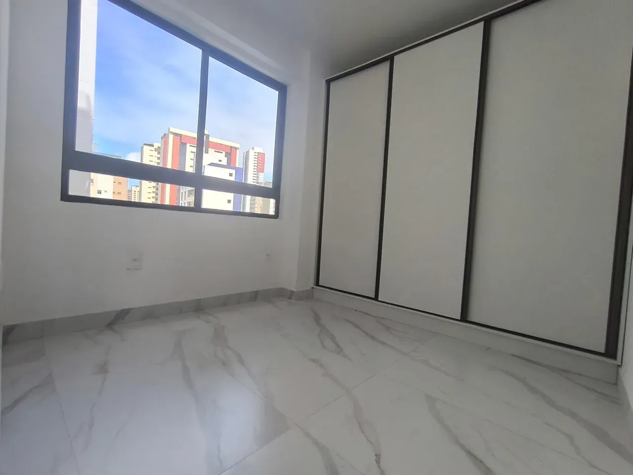2-bedroom apartment with balcony and 1 parking space — photo 3
