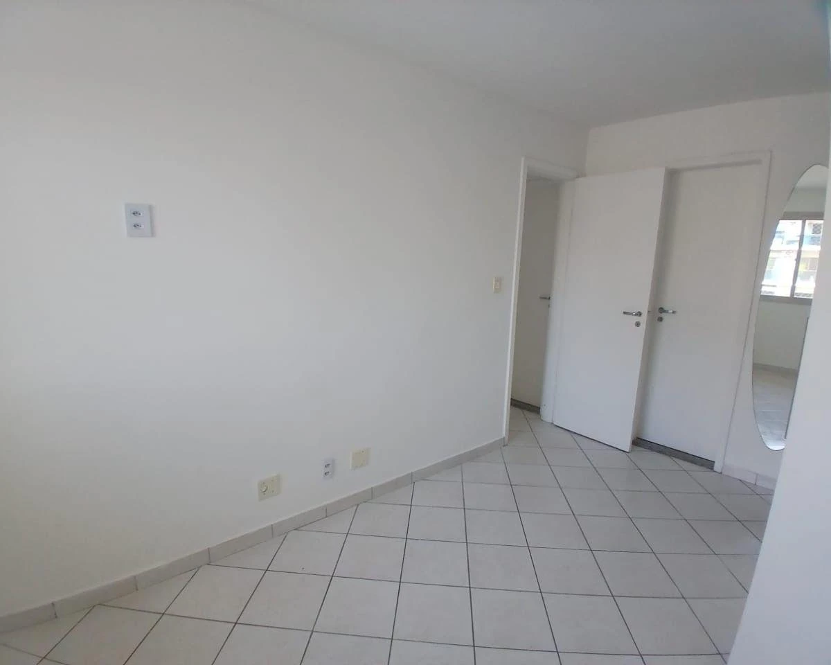 Apartamento de 2 quartos em condomínio com piscina — photo 5