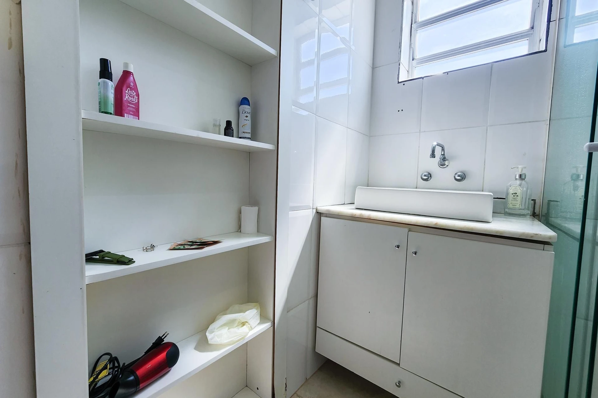Furnished apartment with 2 bedrooms and 1 bathroom — photo 18