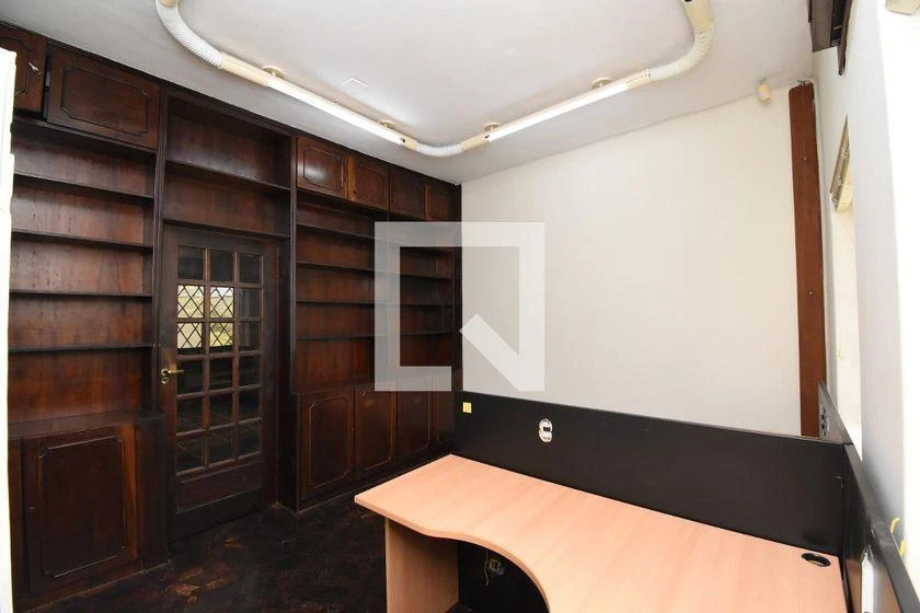 Casa com 5 quartos, 3 banheiros e cozinha separada — photo 24