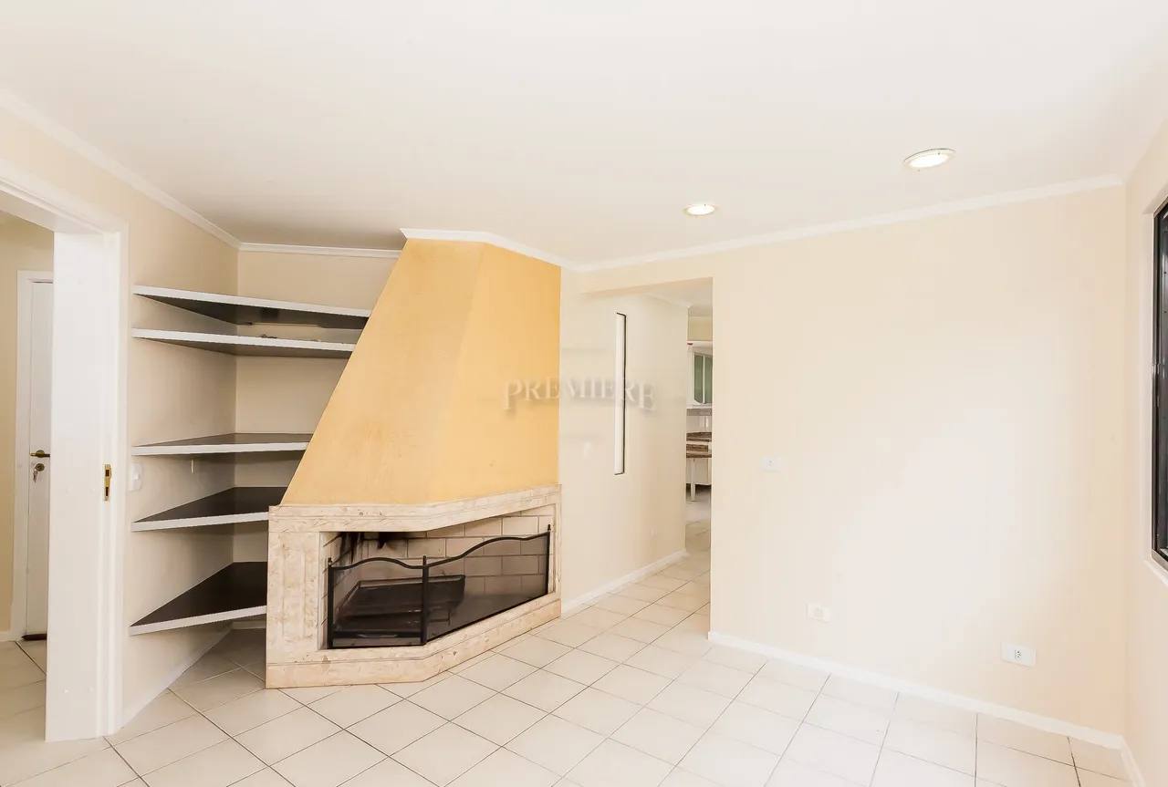 Unfurnished 3-bedroom house with private garden — photo 11