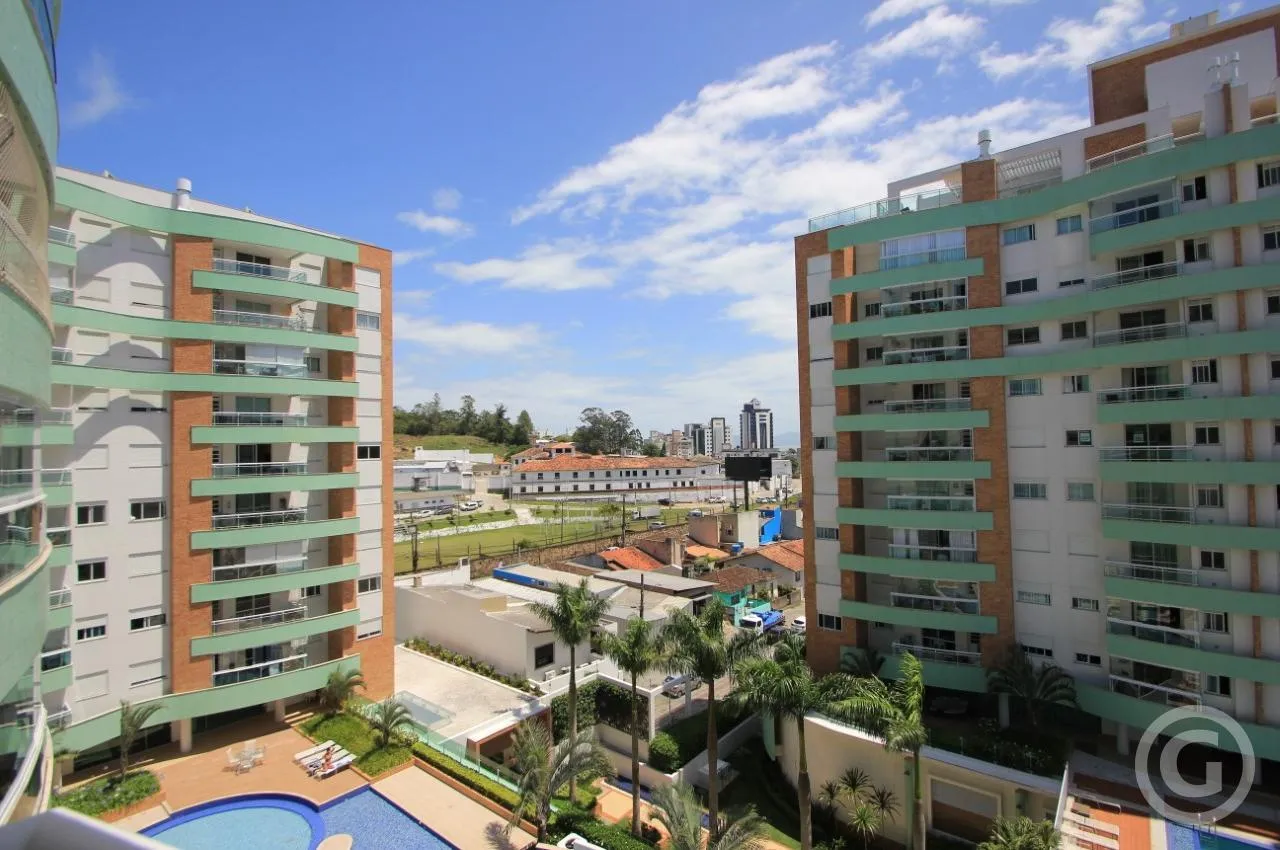 Mountain view in a 2-bedroom apartment, 71 m² — photo 12