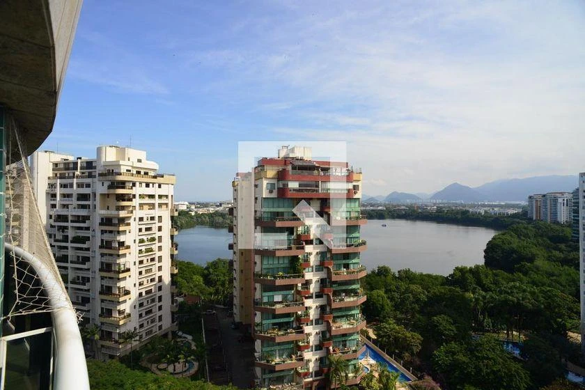 4-bedroom apartment with 250 m² and 3 en-suite baths — photo 43