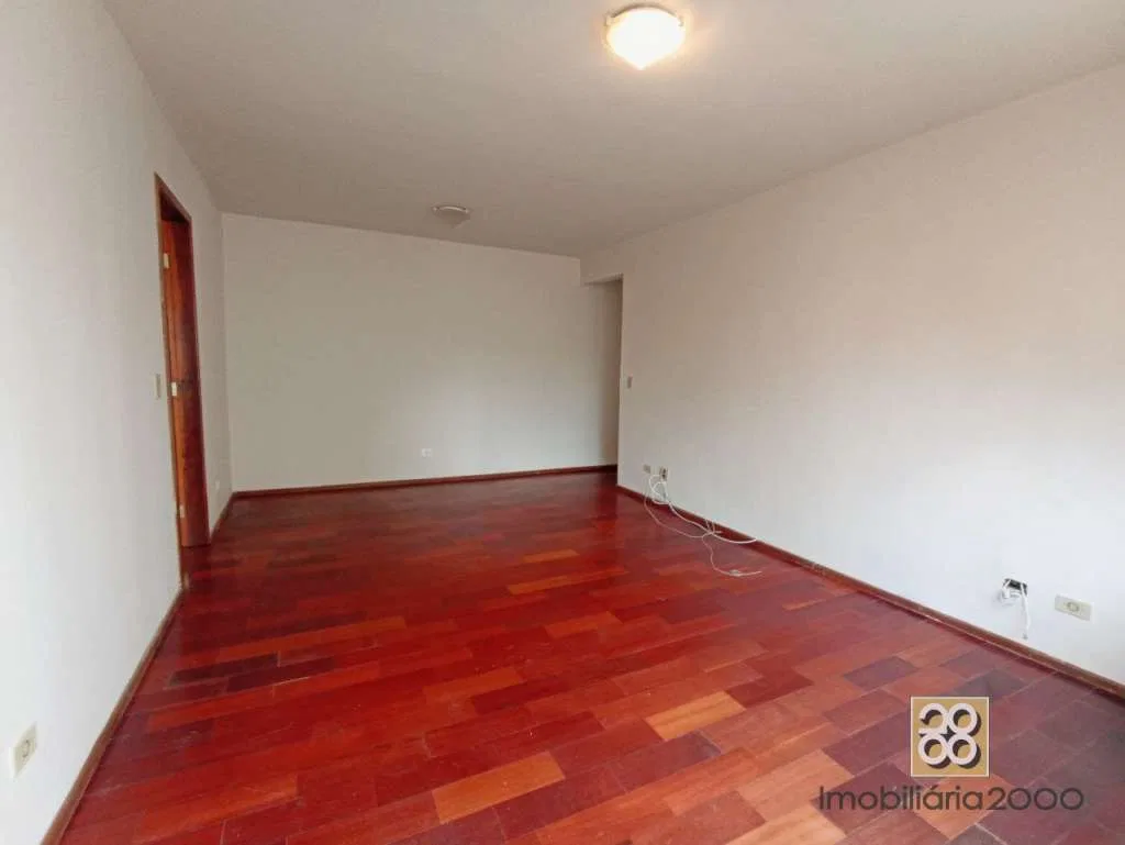 Wood or laminate floors in a 2-bedroom apartment, 67 m² — photo 12