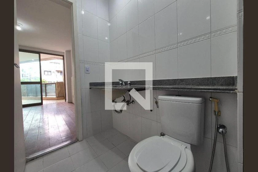 3-bedroom apartment in a building with a pool — photo 38