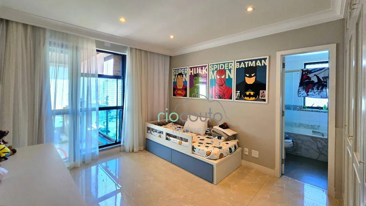 Furnished apartment with 4 bedrooms and open-plan kitchen — photo 11