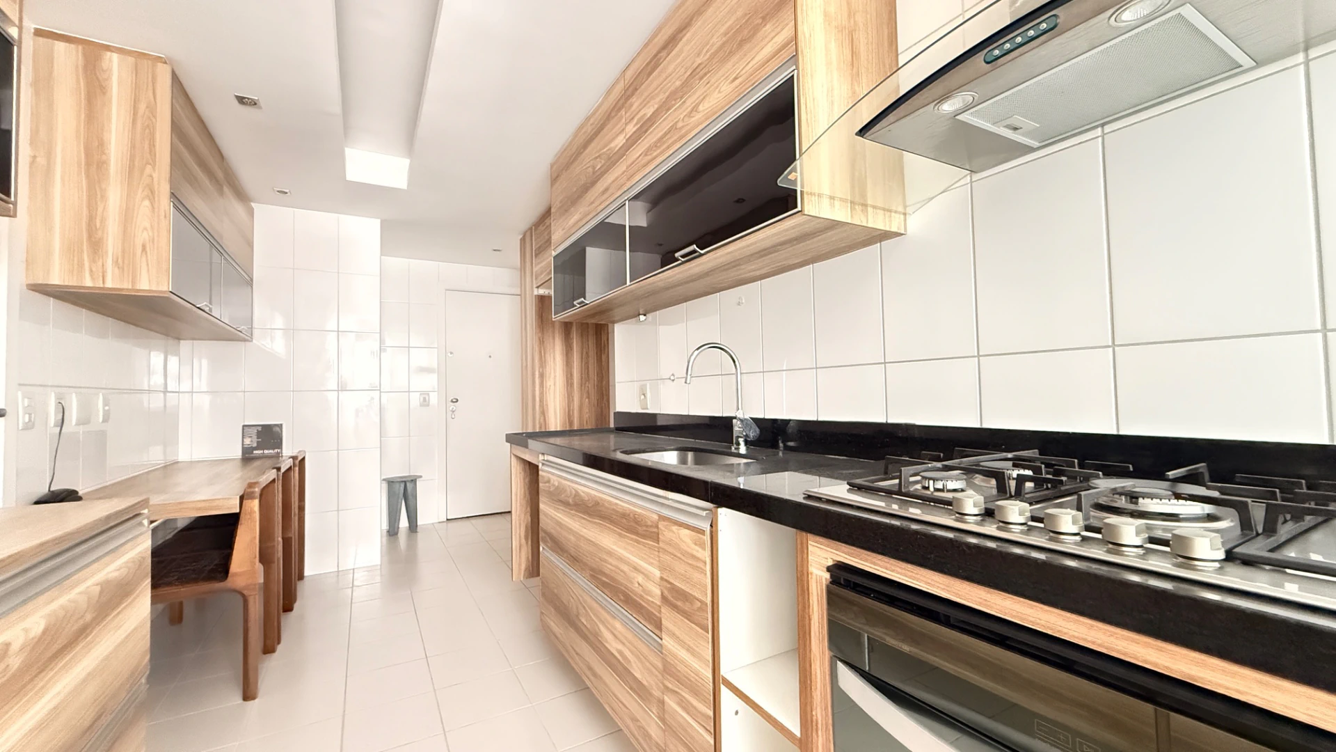 4-bedroom apartment with a gourmet balcony and 160 m² — photo 16