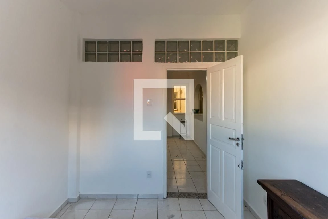 2-bedroom apartment with a mountain view — photo 24
