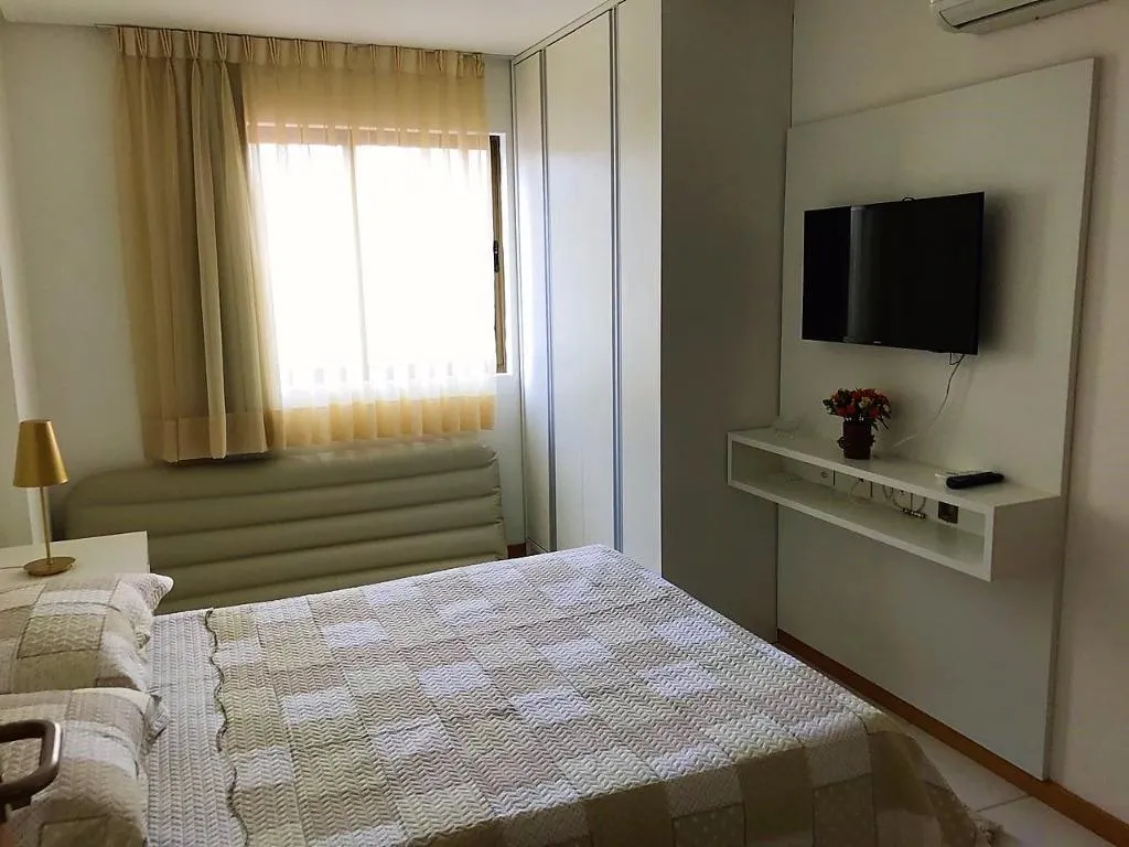 Apartamento amueblado de 1 dormitorio con balcón