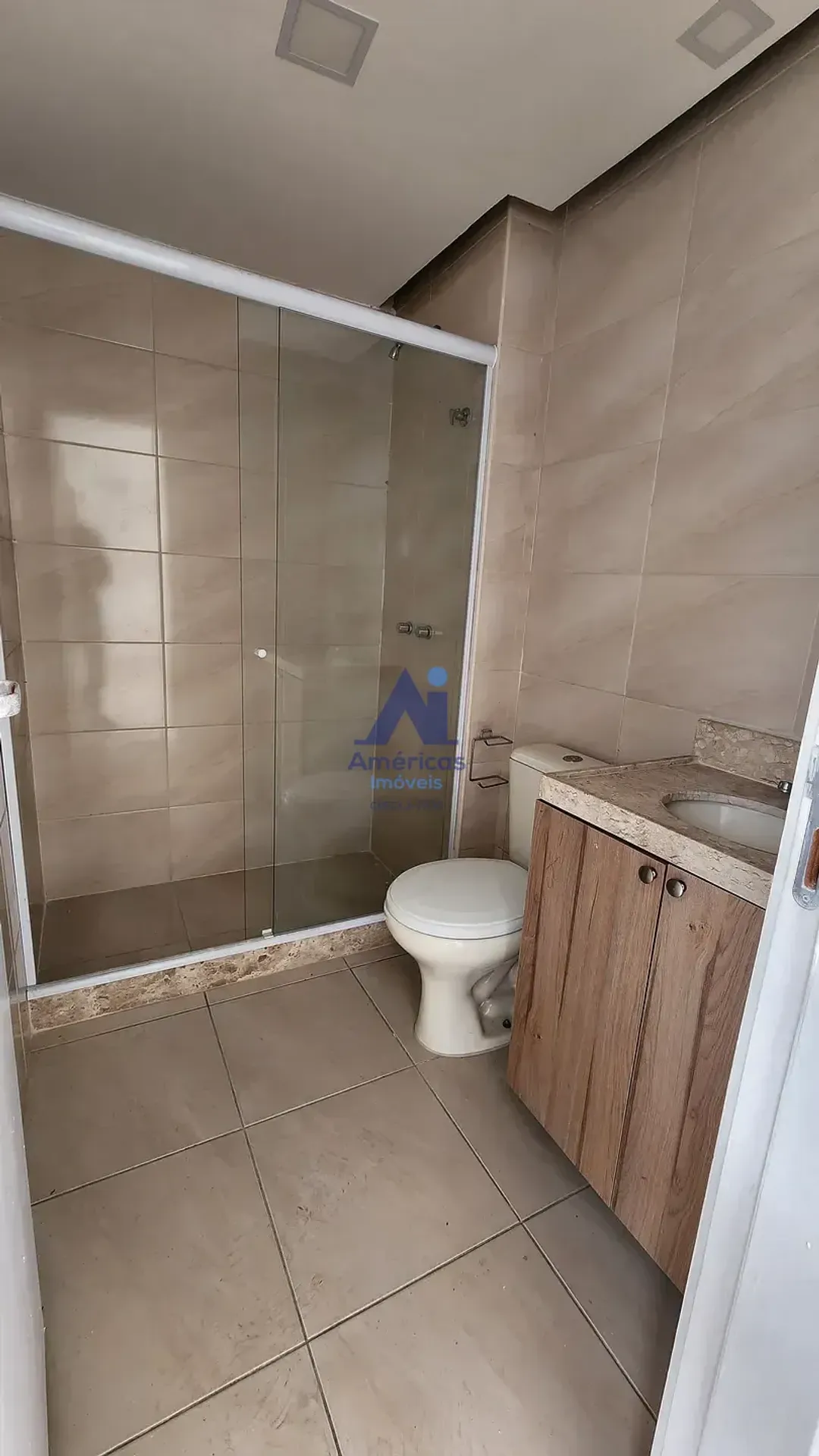 Unfurnished apartment with 3 bedrooms and 2 bathrooms — photo 43