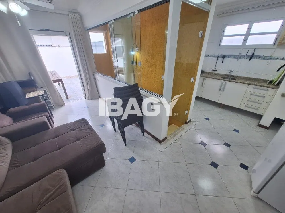 Furnished apartment with 3 bedrooms and 3 bathrooms — photo 26