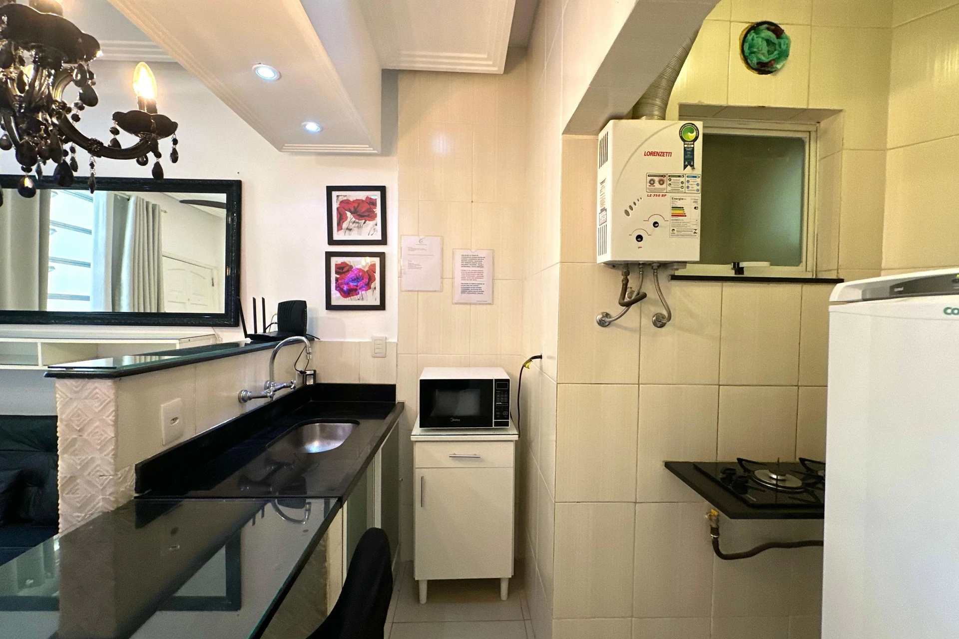 Apartamento mobiliado com cozinha americana e fogão a gás — photo 2