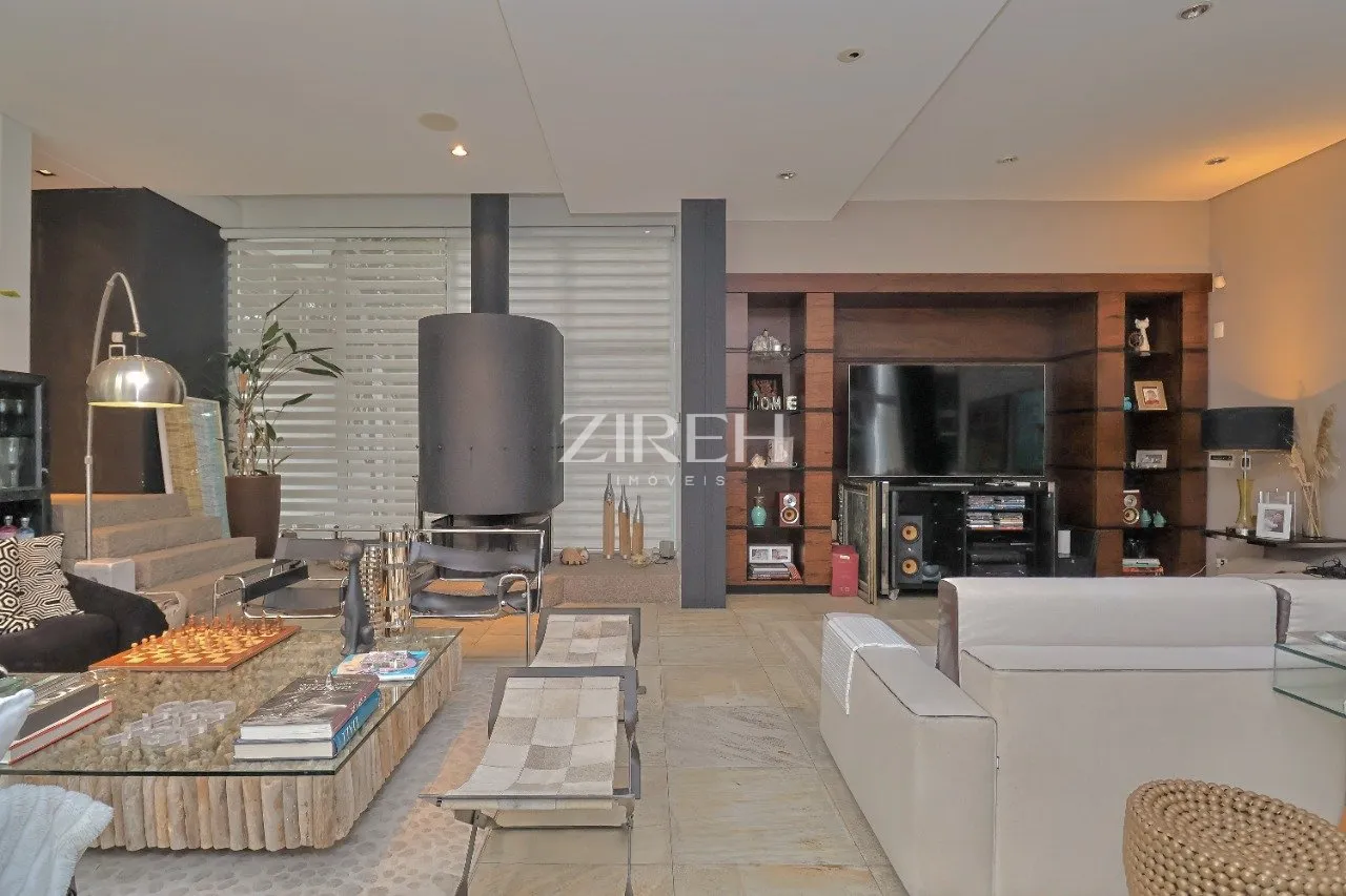 Дом 879 м² с камином и 6 спальнями — photo 23