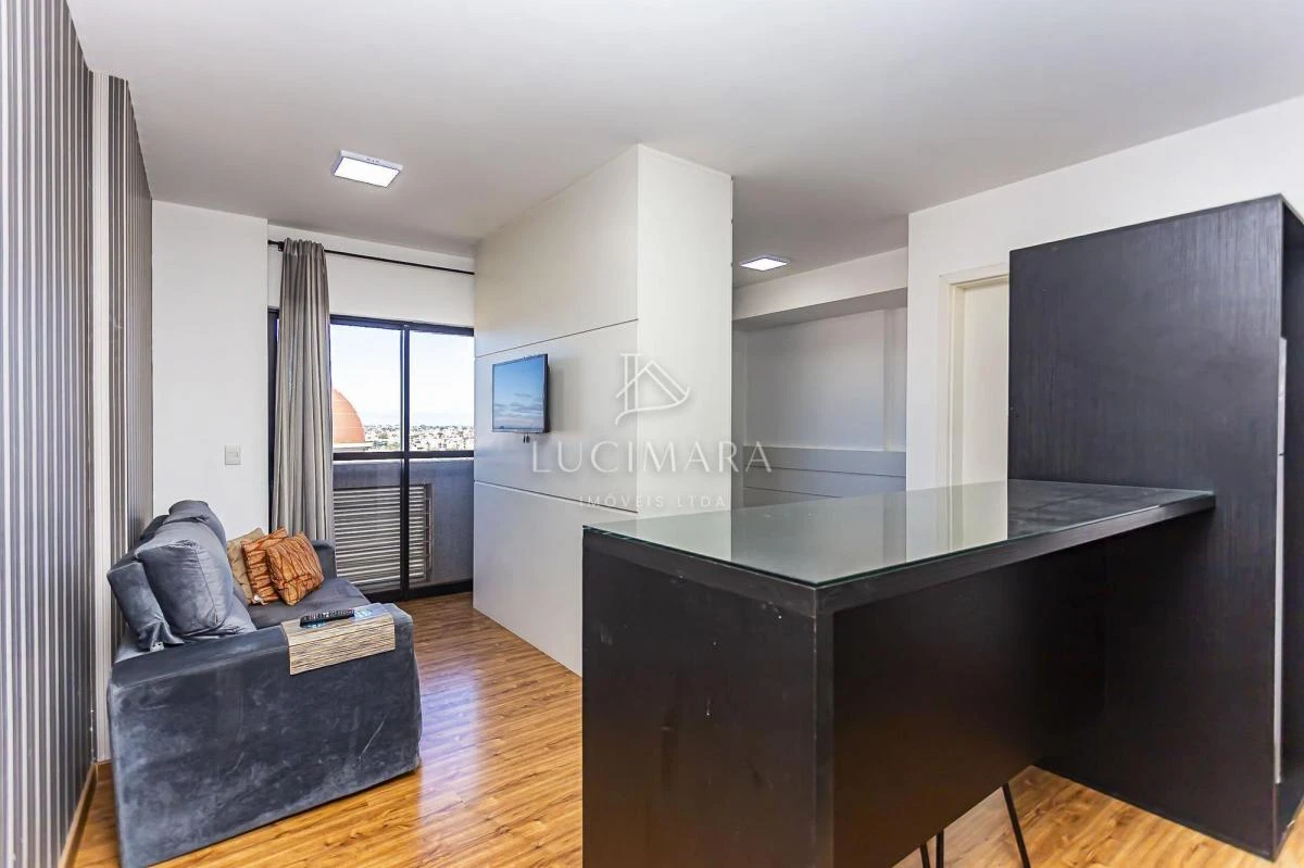 Мебльована квартира з 1 спальнею та 1 паркомісцем (80 м²)