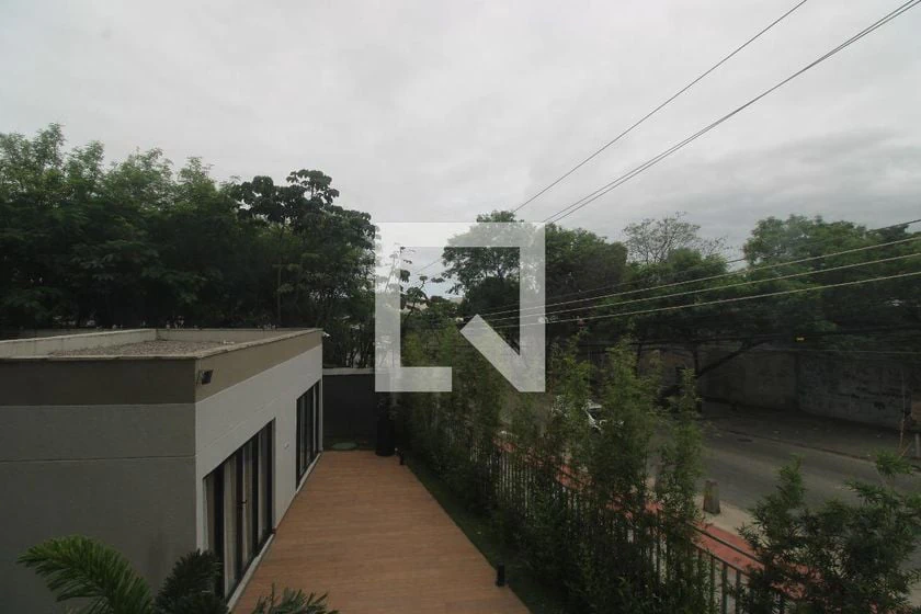 Apartamento de 2 quartos em condomínio com piscina — photo 19