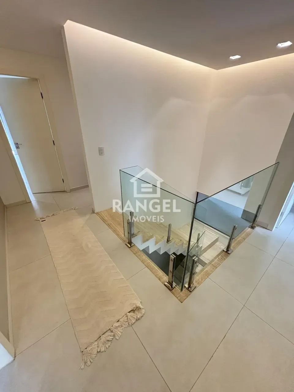 Casa em condomínio fechado com 4 quartos e 5 banheiros — photo 5