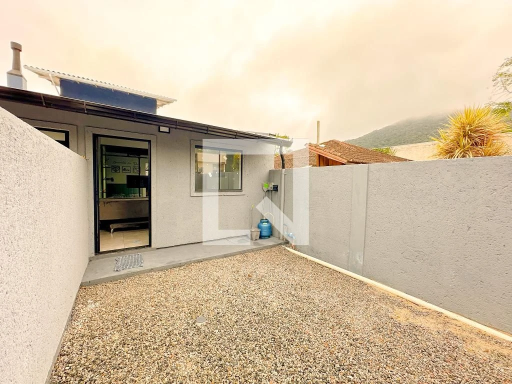 Furnished house, 32 m², with a garden — photo 36