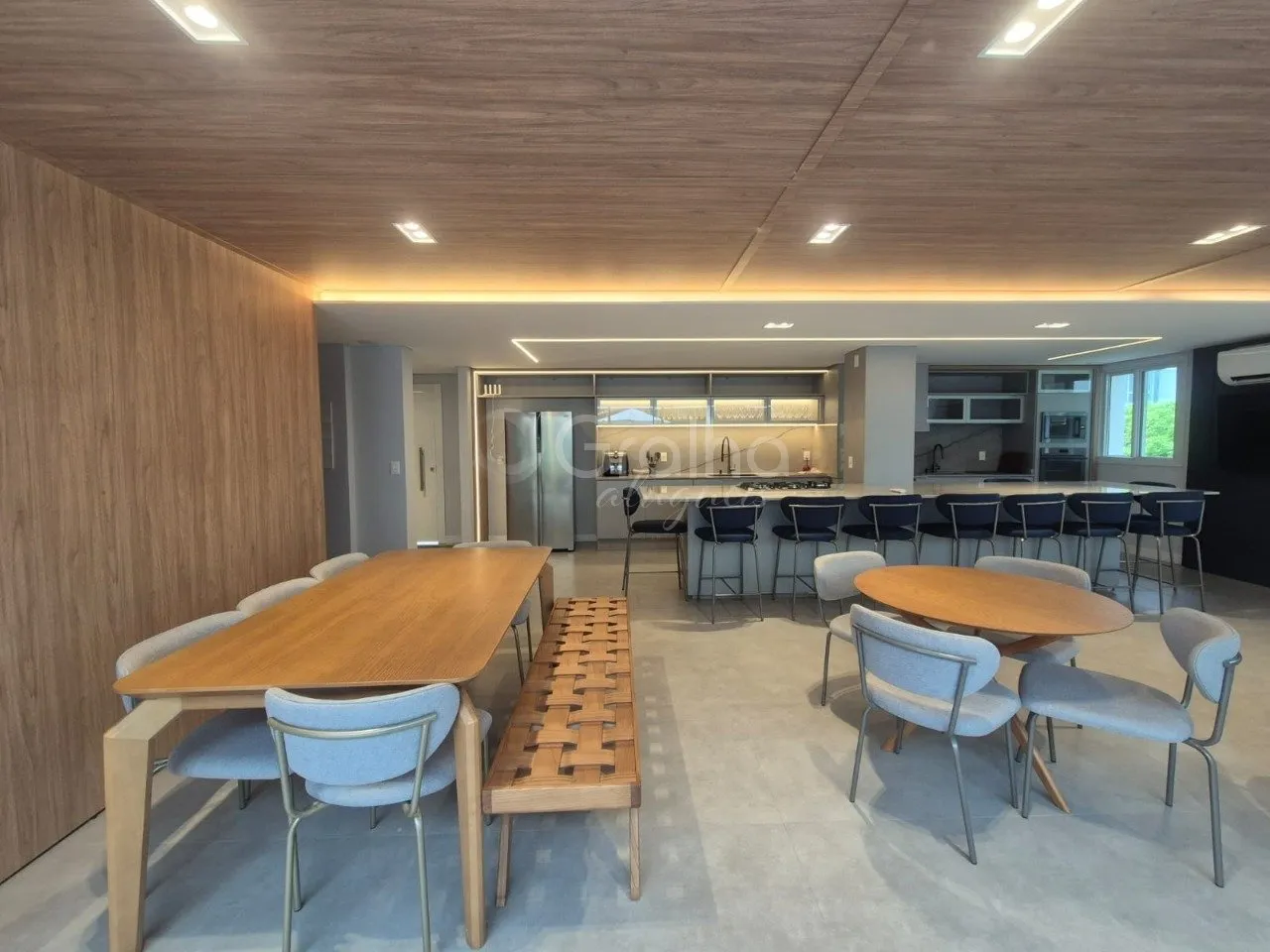 200 m² apartment with a dishwasher and a water view — photo 41