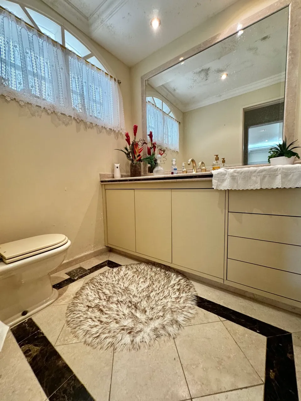 Furnished house with 4 bedrooms and 5 bathrooms — photo 17