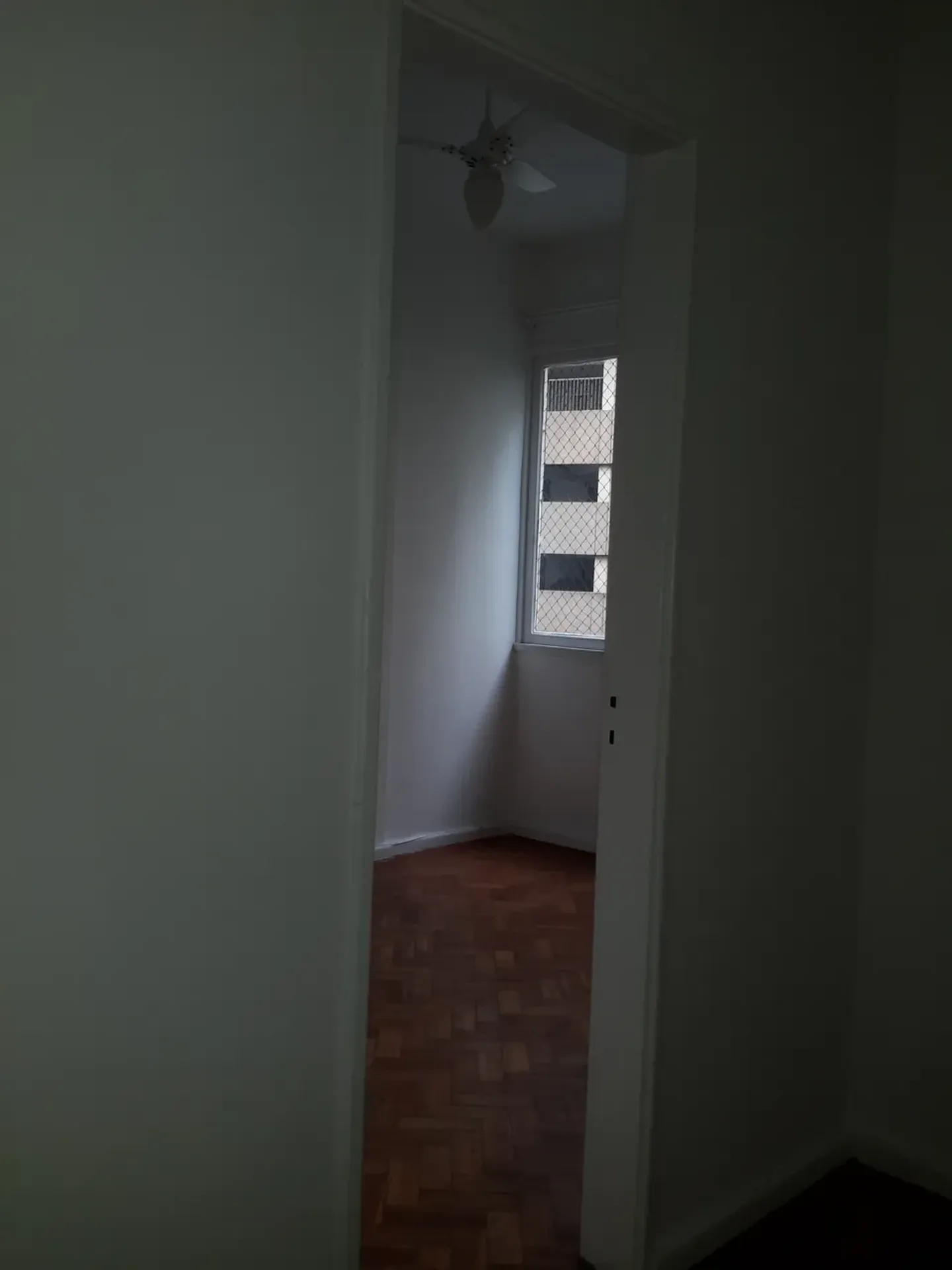 Дерев'яна підлога або ламінат та 1 спальня: квартира 38 м² — photo 23