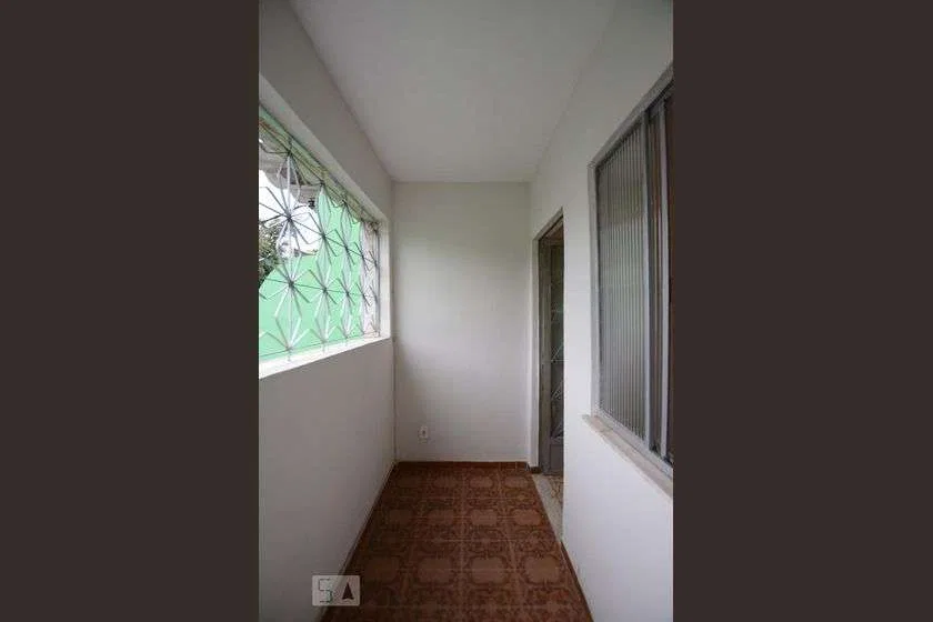 3-bedroom apartment with a glass-enclosed balcony — photo 68